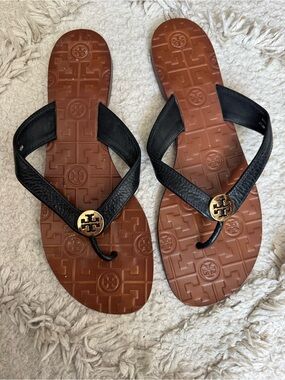 Tory Burch Thora Patent Leather Thong Sandal Flip Flop